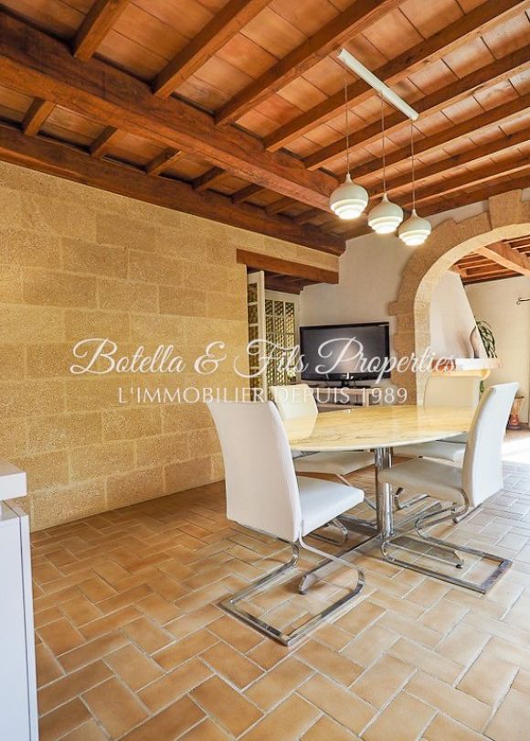 vente Demeure de ville et village Uzes