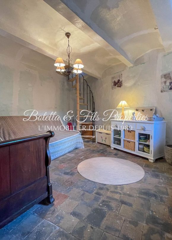 vente Demeure de ville et village Barjac