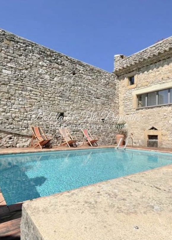 vente Demeure de ville et village Uzes