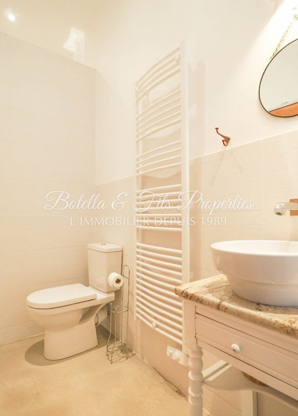 vente Demeure de ville et village Uzes