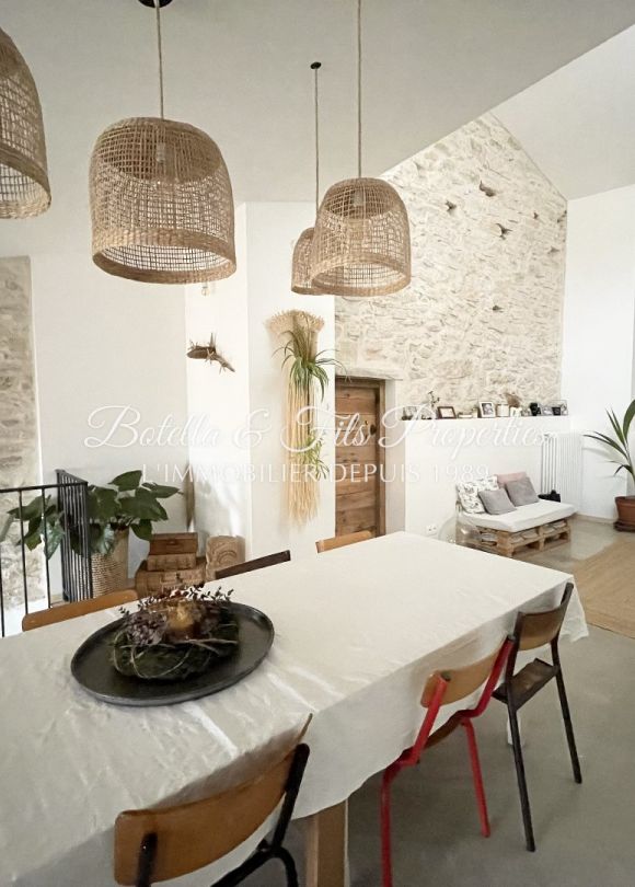 vente Demeure de ville et village Uzes