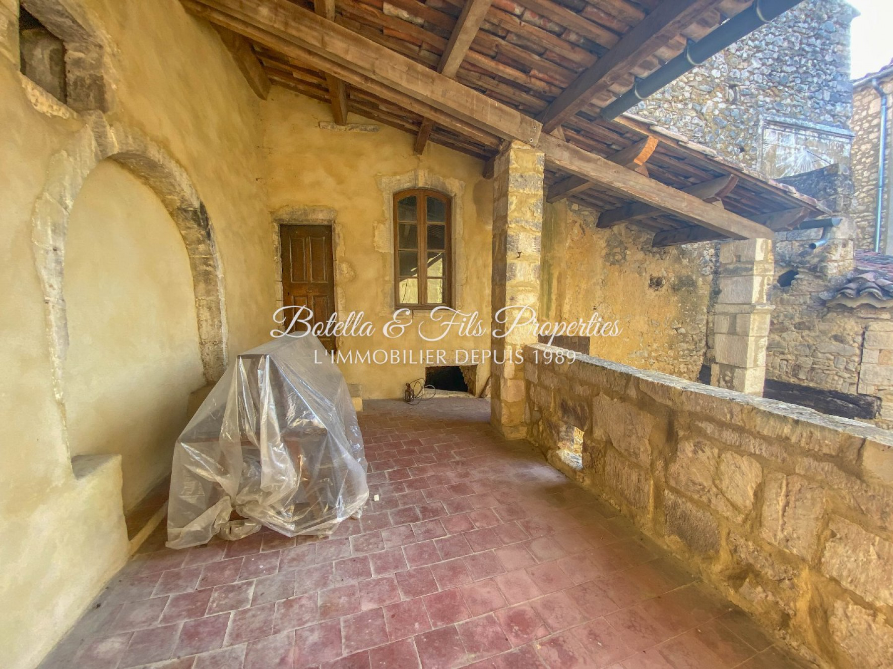 vente Demeure de ville et village Barjac