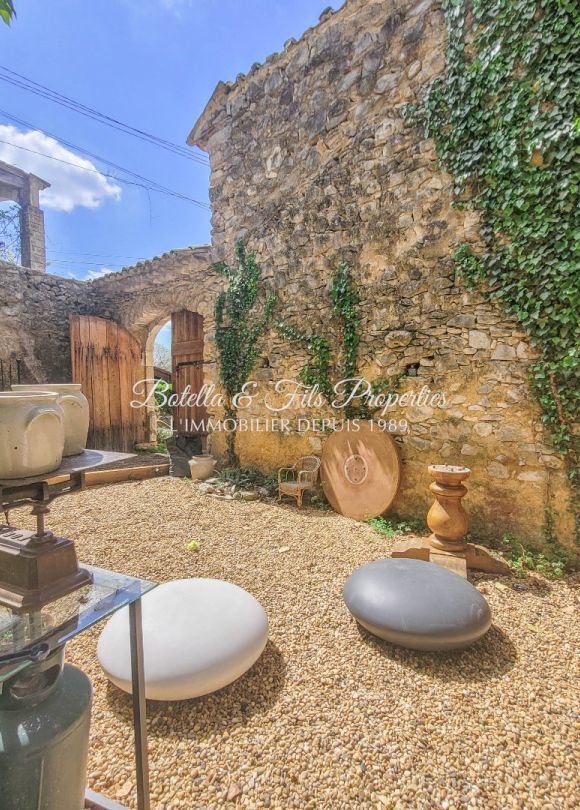 vente Demeure de ville et village Uzes