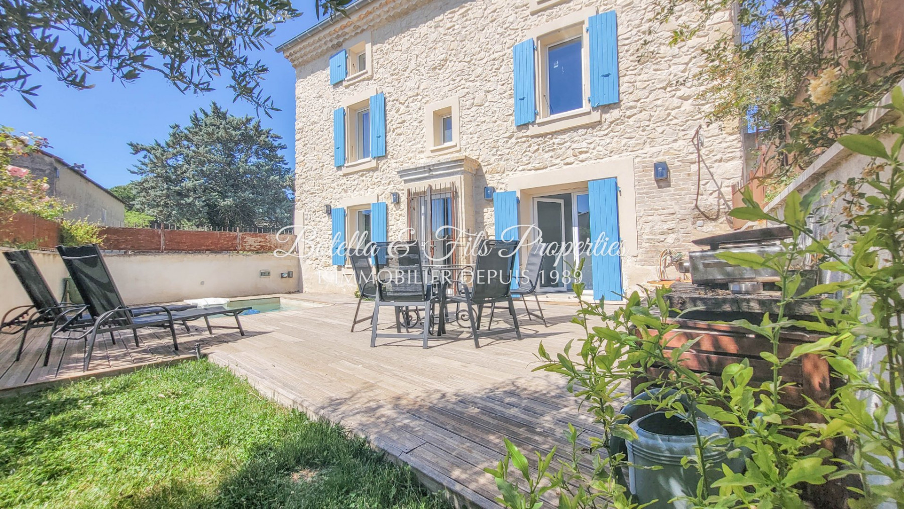 vente Demeure de ville et village Uzes