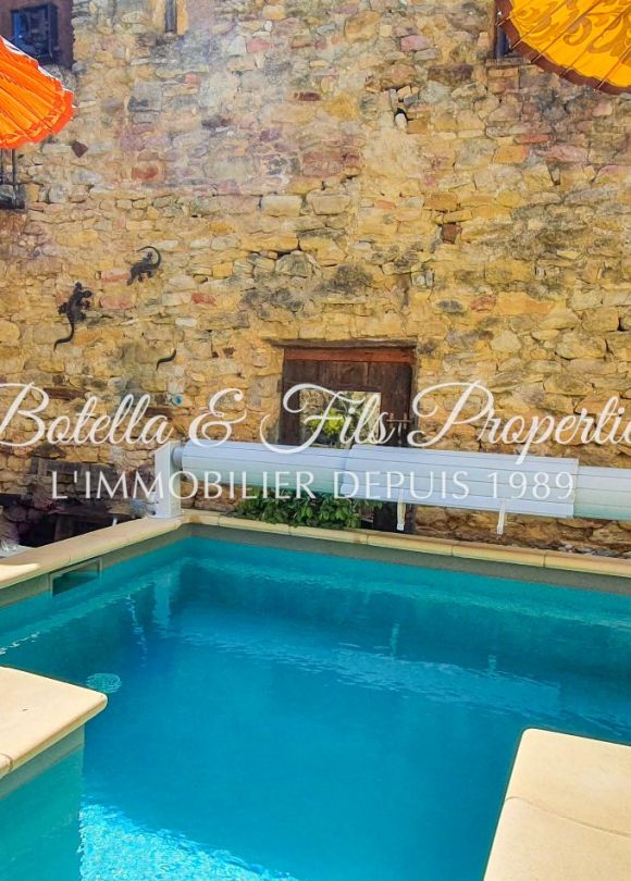 vente Demeure de ville et village Uzes