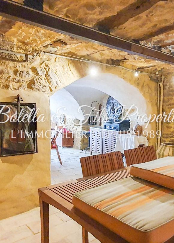 vente Demeure de ville et village Uzes