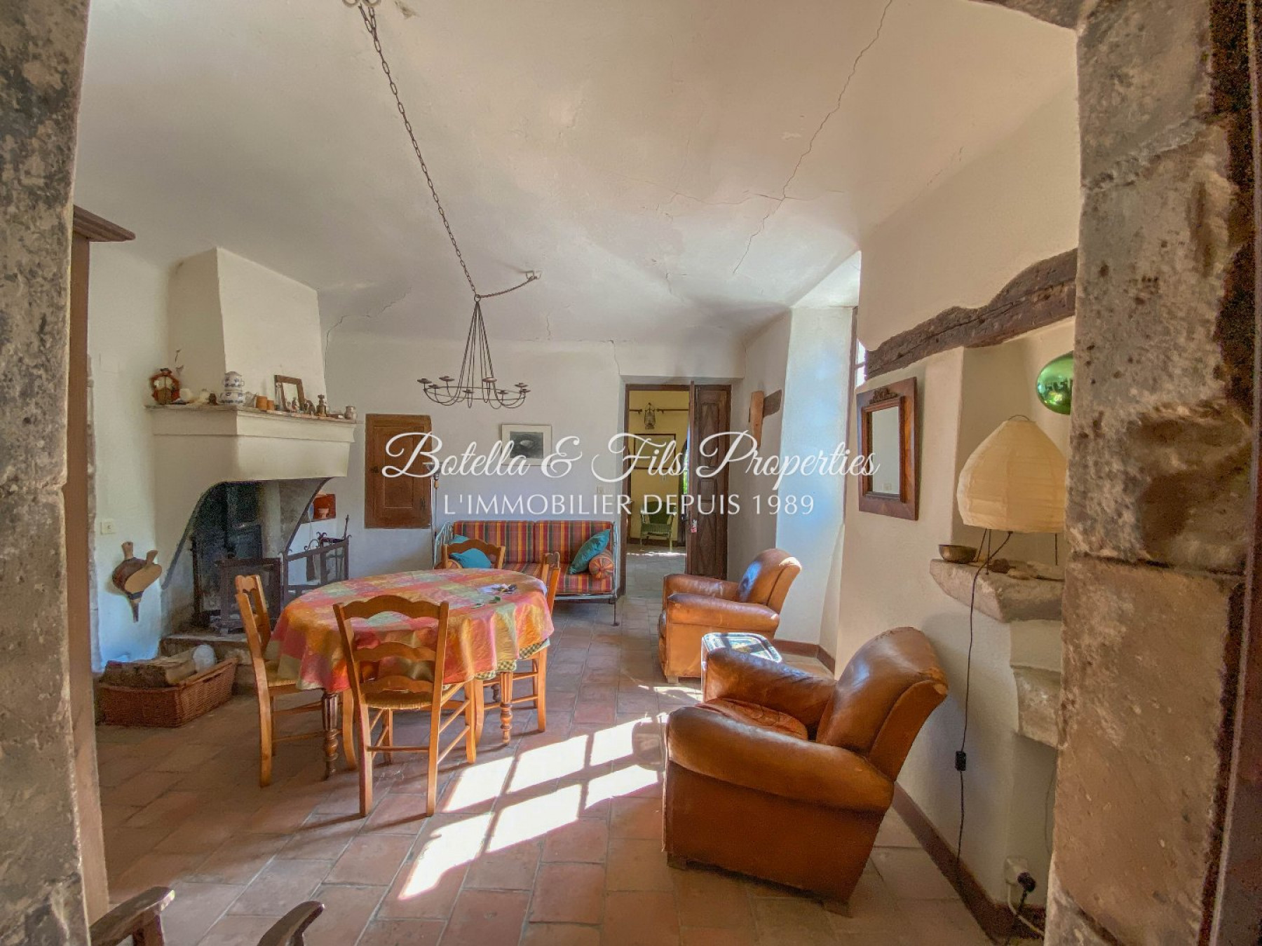 vente Demeure de ville et village Barjac