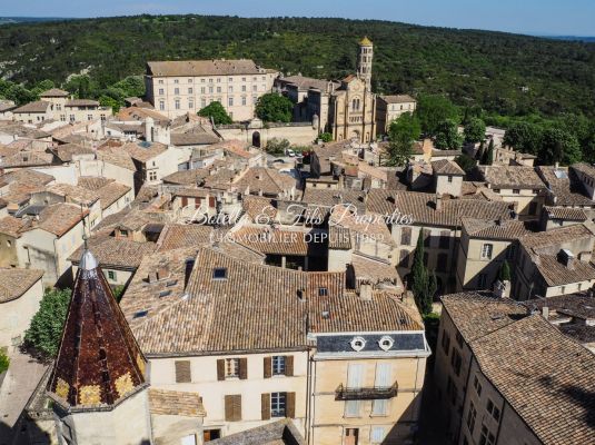 sale Uzes