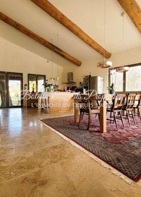 vente Demeure de ville et village Uzes