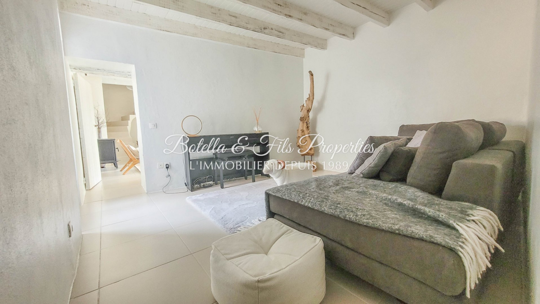 sale Demeure de ville et village Uzes