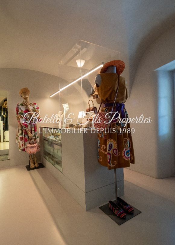 vente Demeure de ville et village Uzes