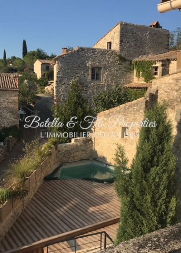 vente Demeure de ville et village Uzes