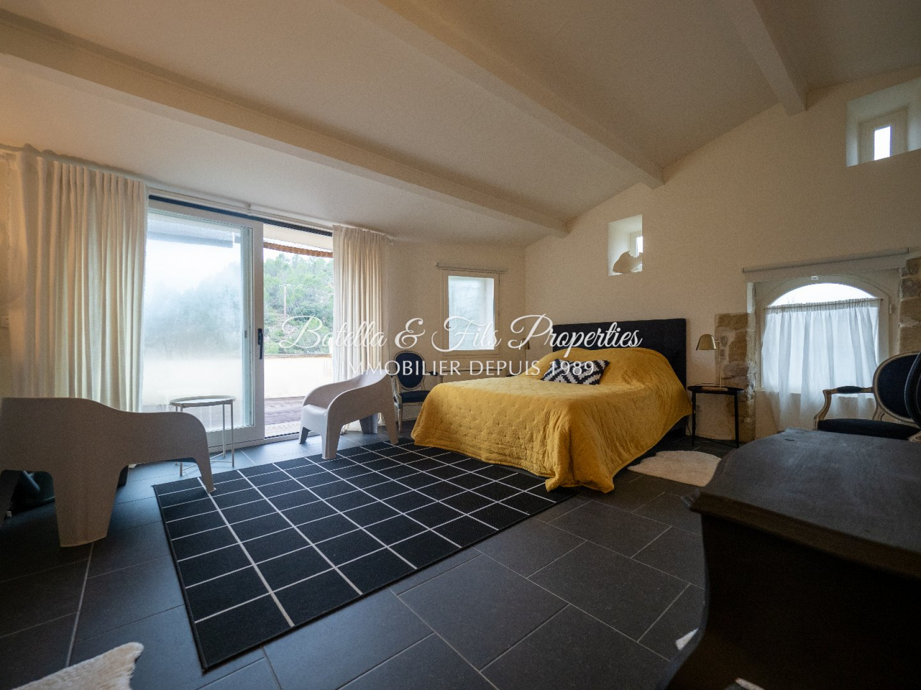 vente Demeure de ville et village Uzes