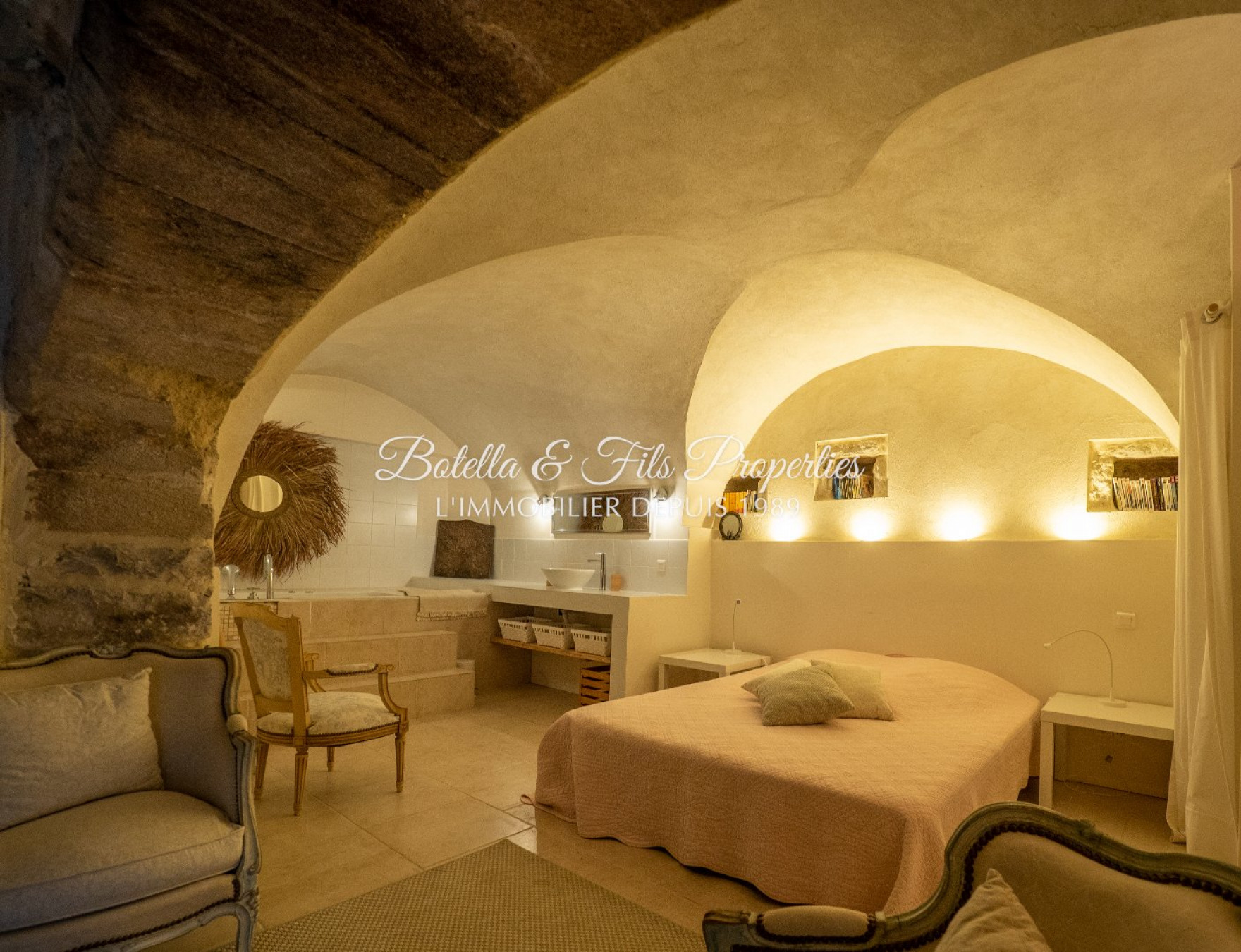 vente Demeure de ville et village Uzes