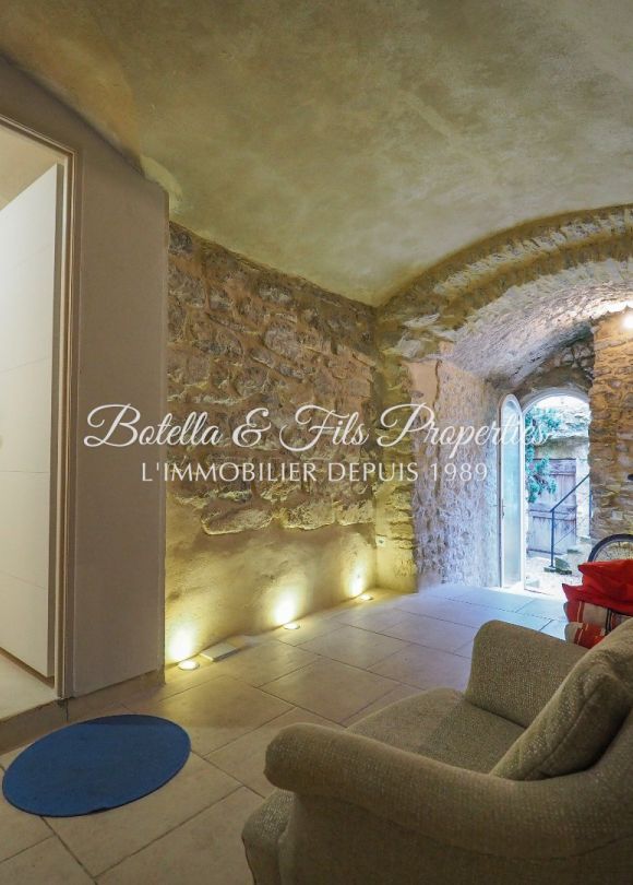 vente Demeure de ville et village Uzes
