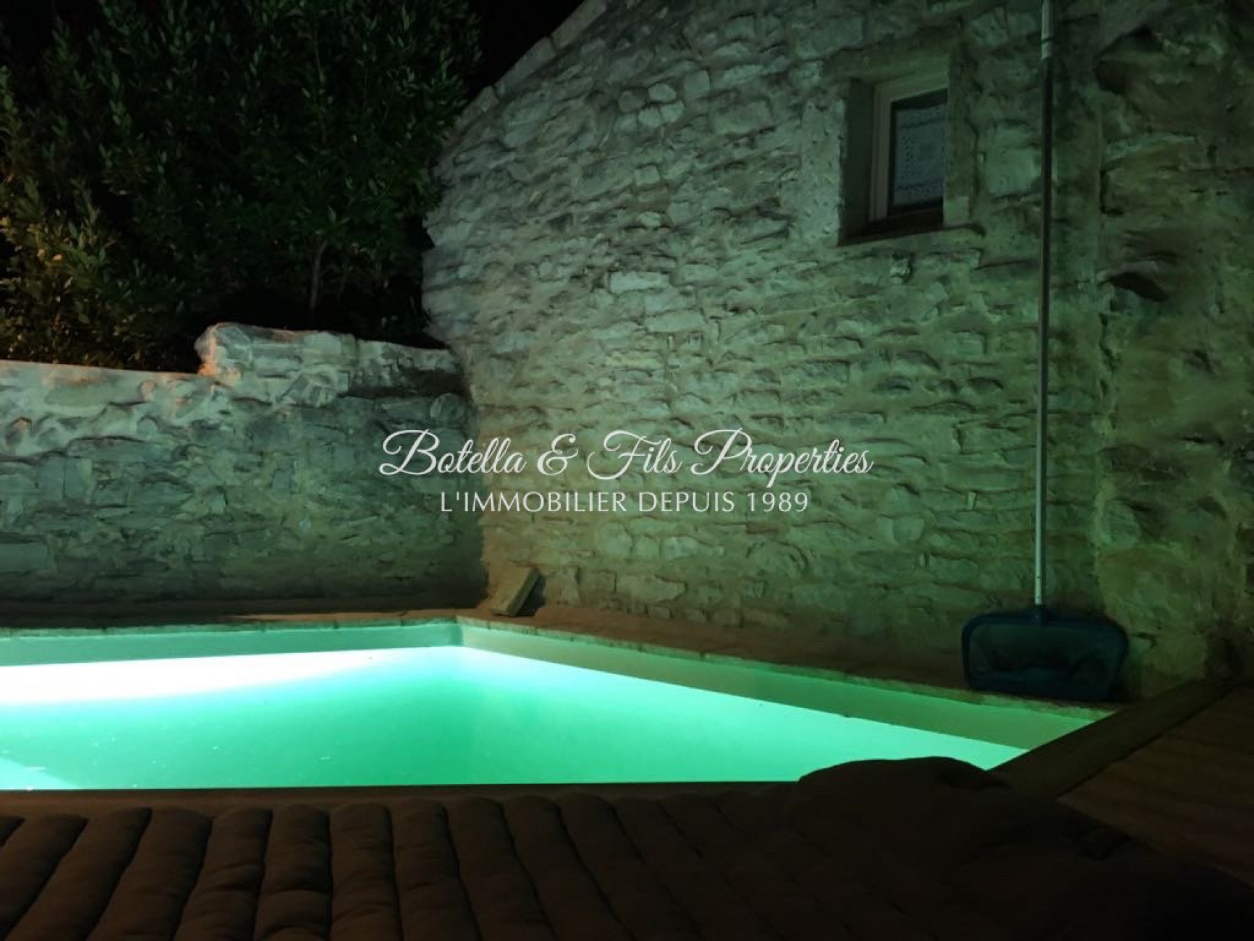 vente Demeure de ville et village Uzes