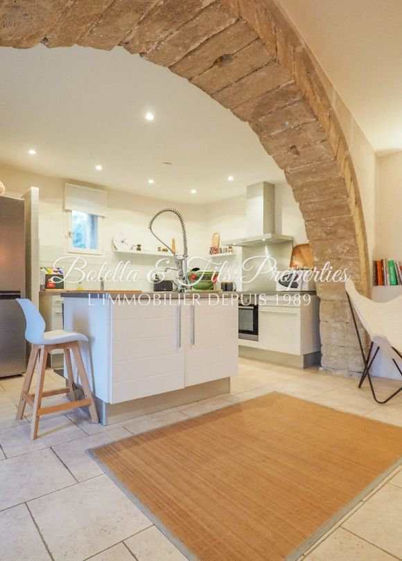 vente Demeure de ville et village Uzes