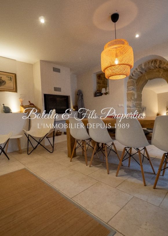 vente Demeure de ville et village Uzes