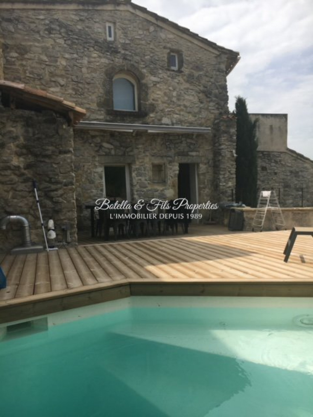 vente Demeure de ville et village Uzes