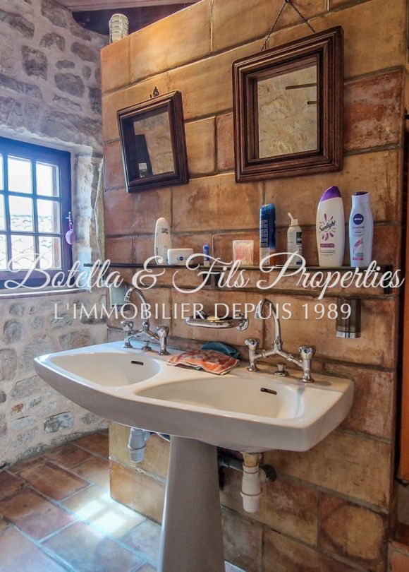 vente Demeure de ville et village Barjac