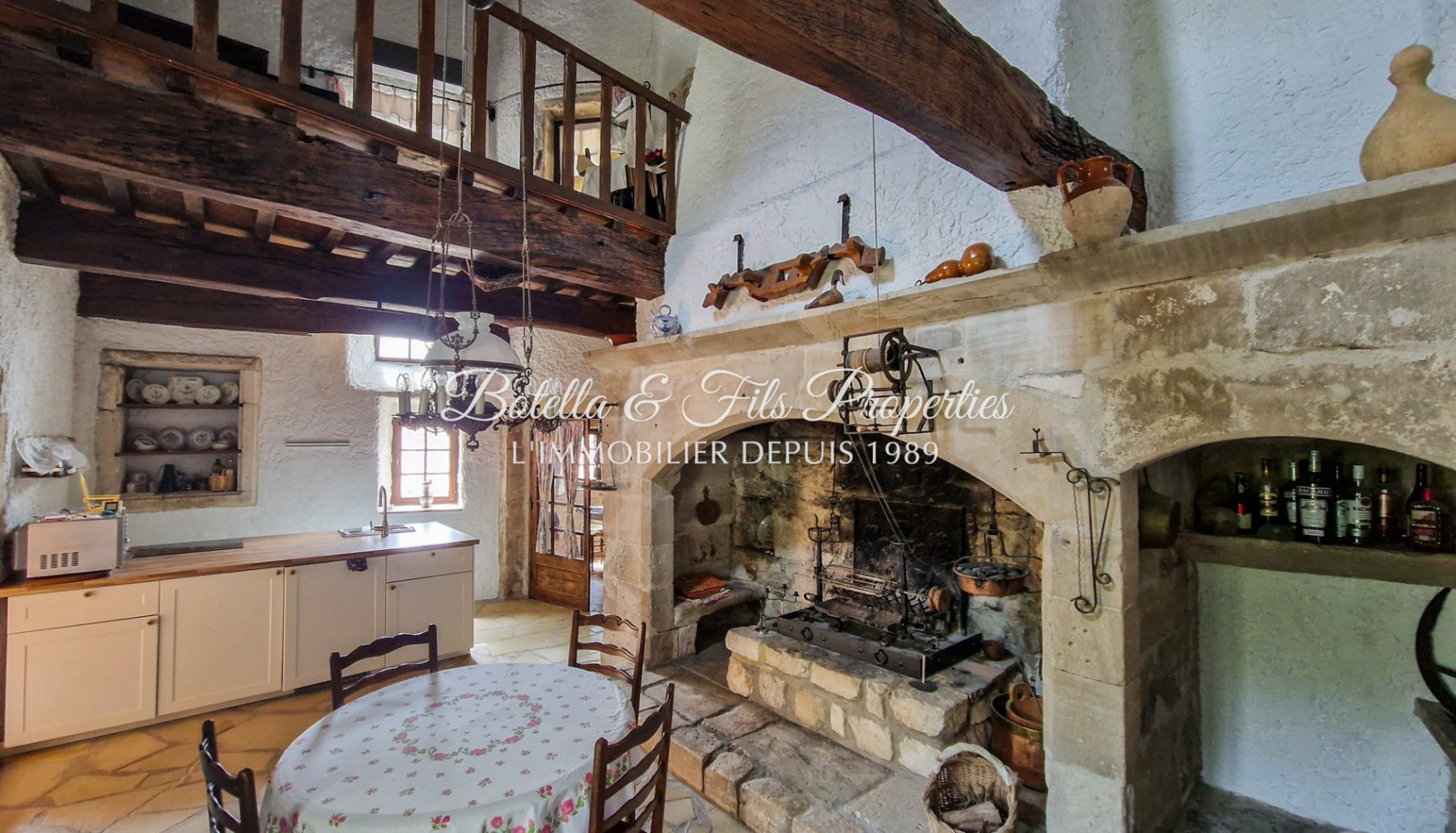 sale Demeure de ville et village Barjac