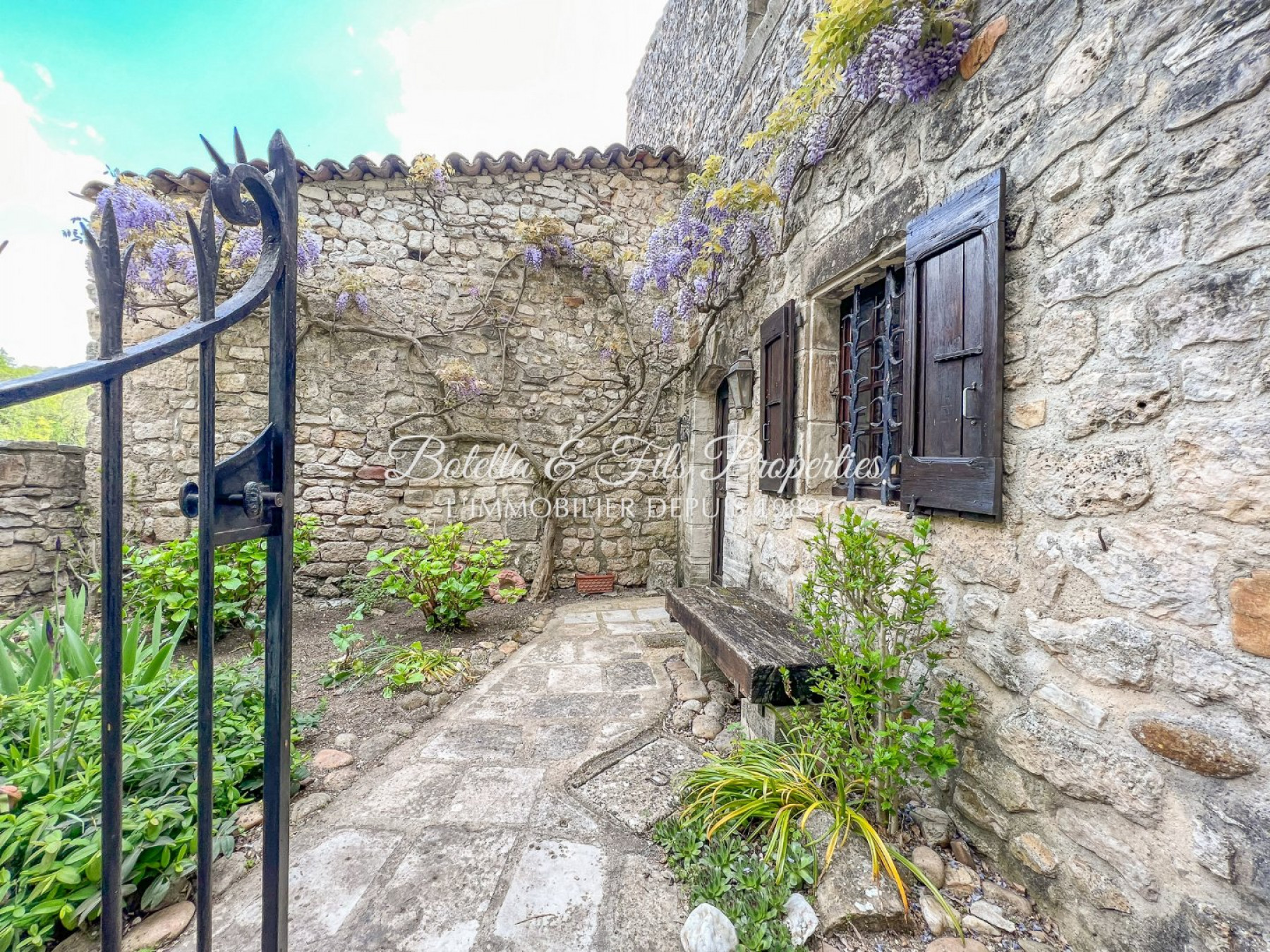 sale Demeure de ville et village Barjac