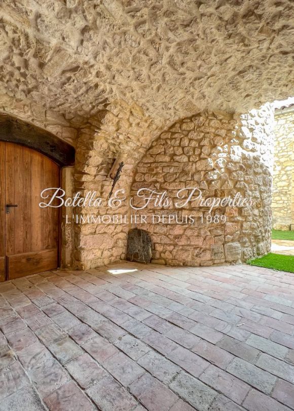 vente Demeure de ville et village Barjac