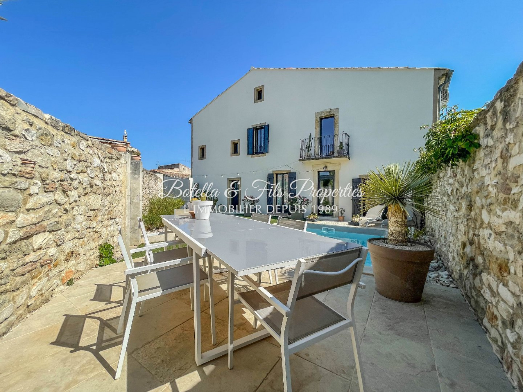 sale Demeure de ville et village Uzes