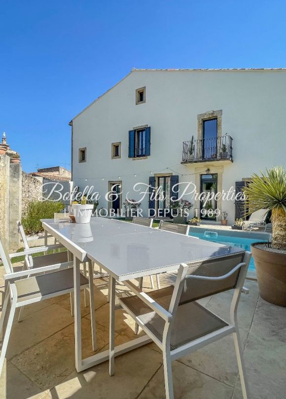 vente Demeure de ville et village Uzes