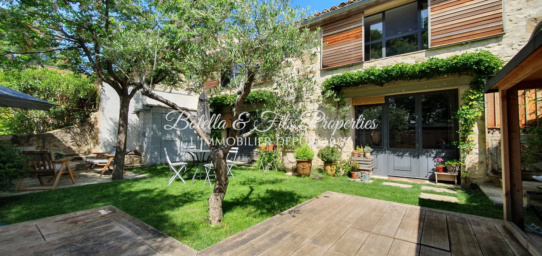 vente Demeure de ville et village Uzes