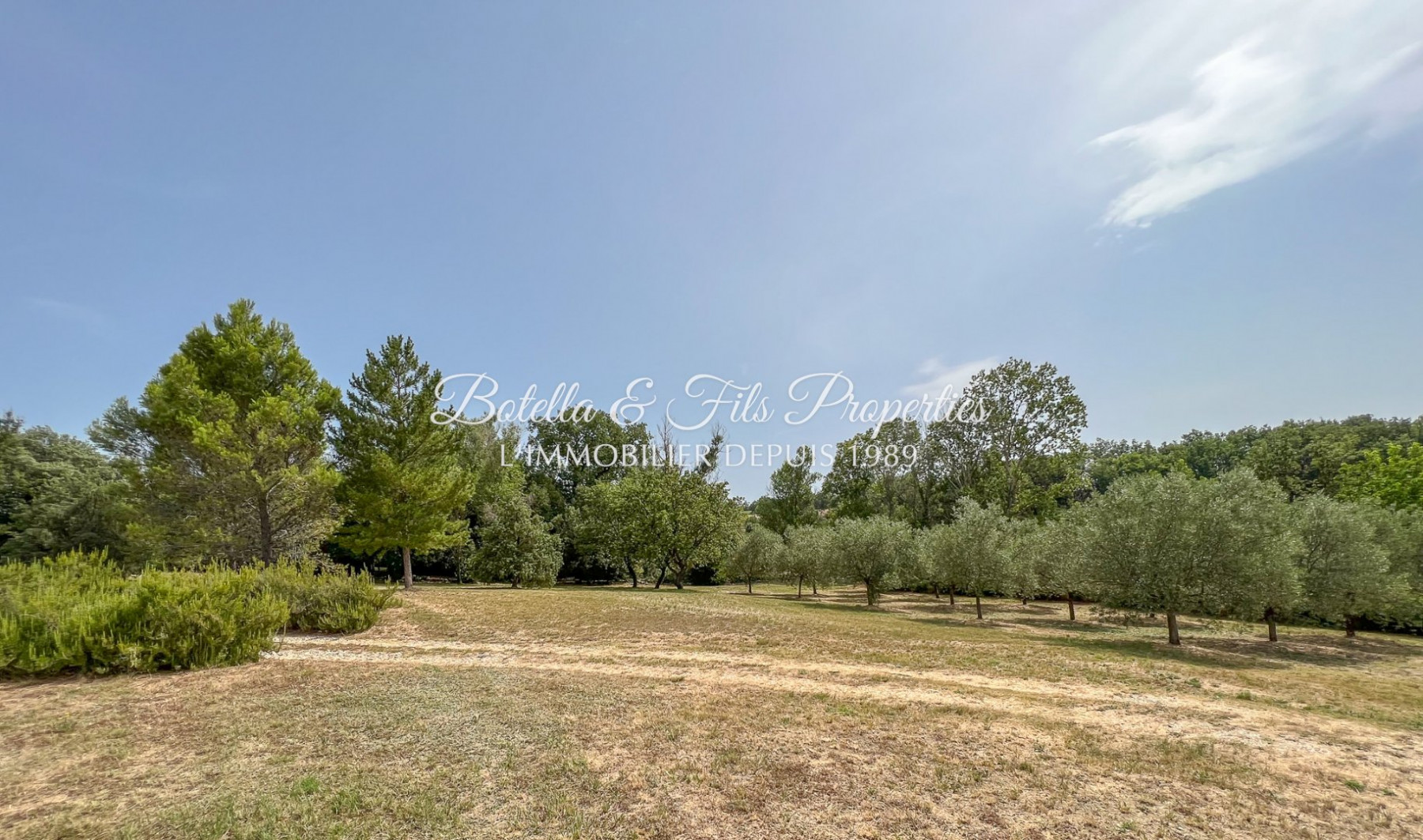 sale Mas Uzes