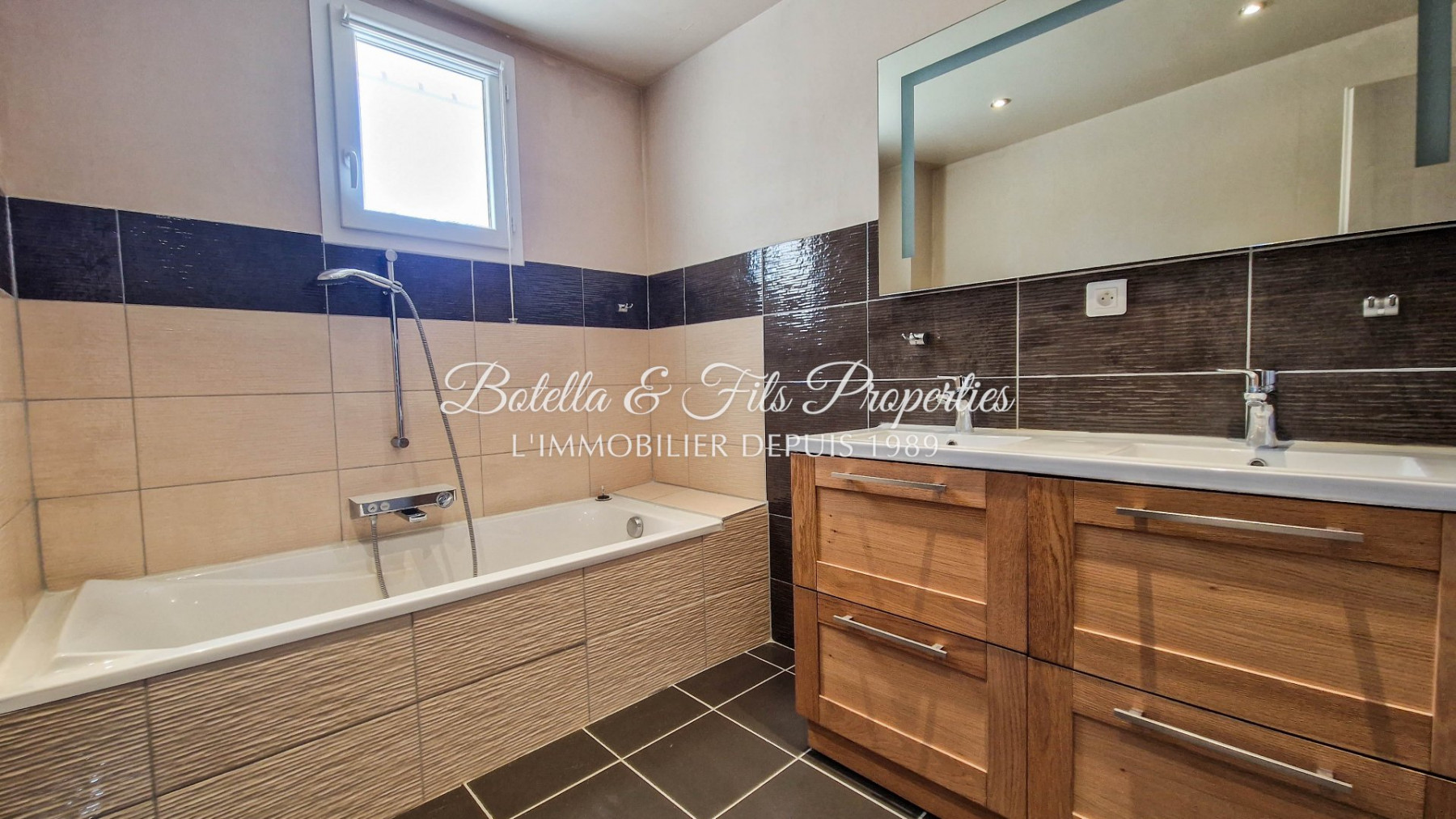 sale Maison contemporaine Uzes