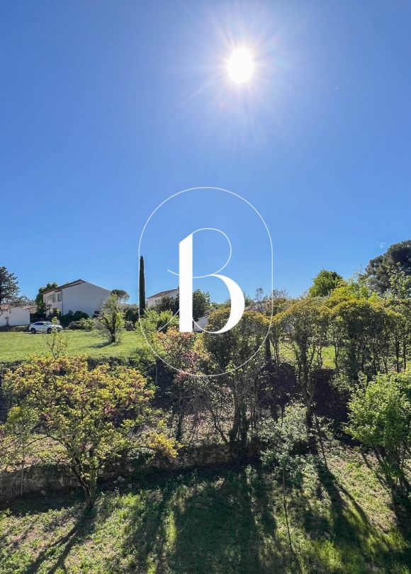 vente Demeure de ville et village Barjac