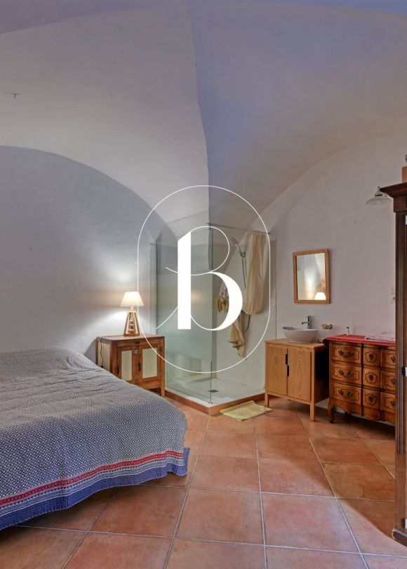 vente Maison de village Uzes