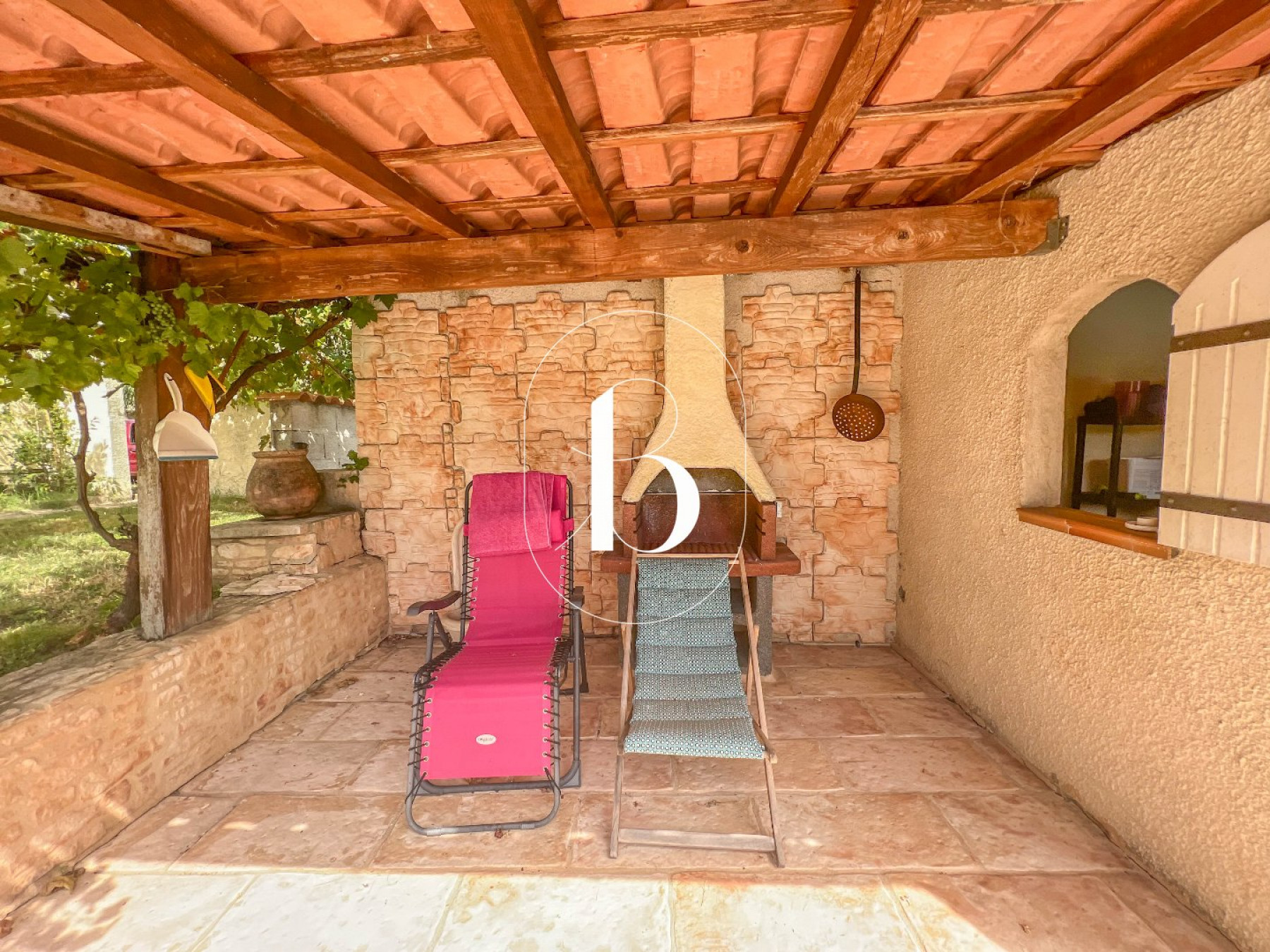 sale Villa Uzes