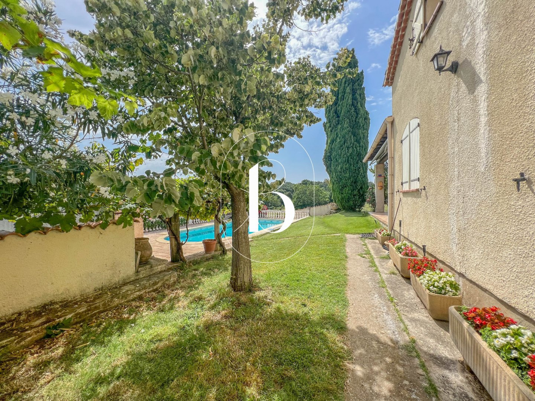 sale Villa Uzes
