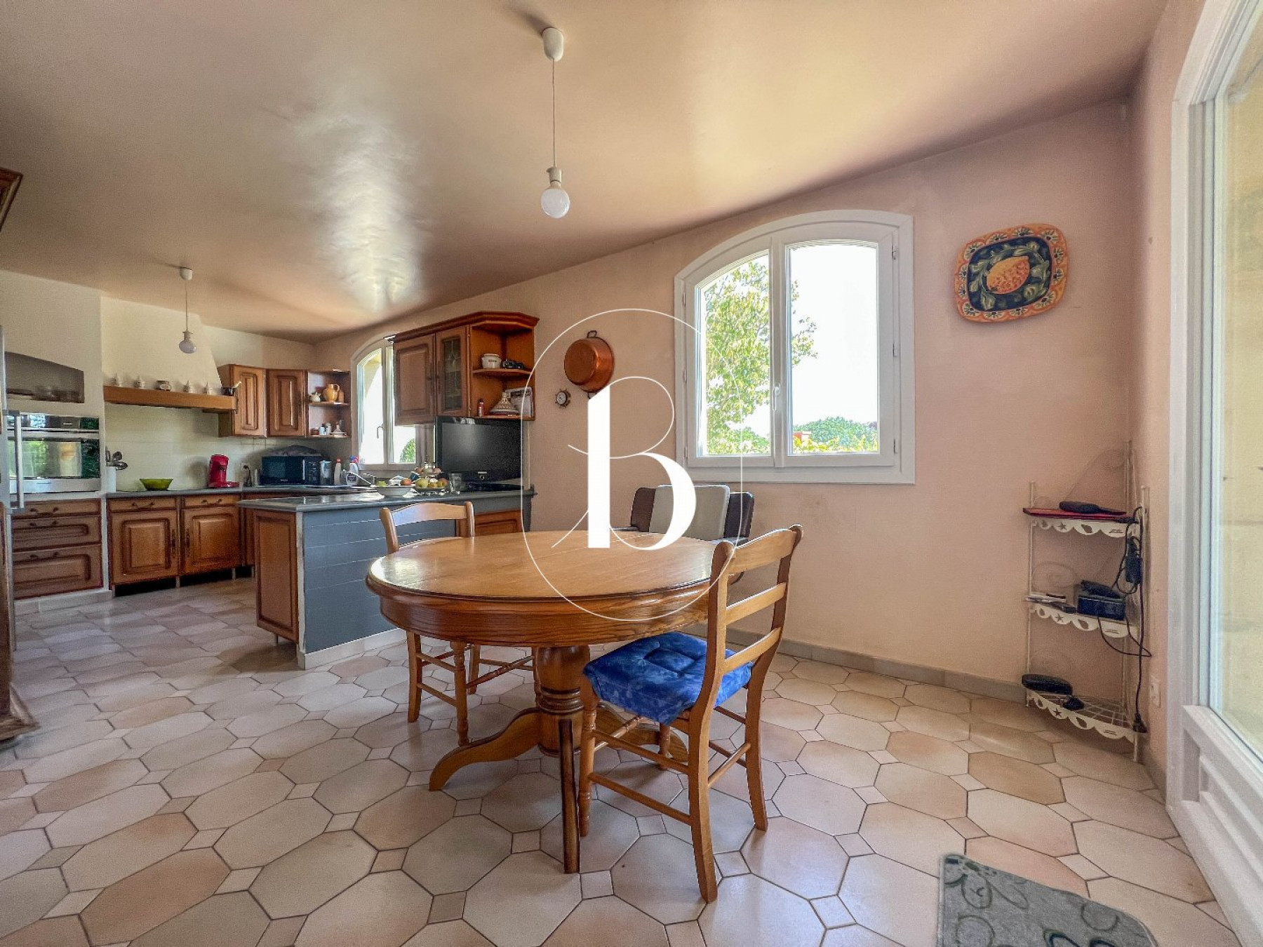 sale Villa Uzes