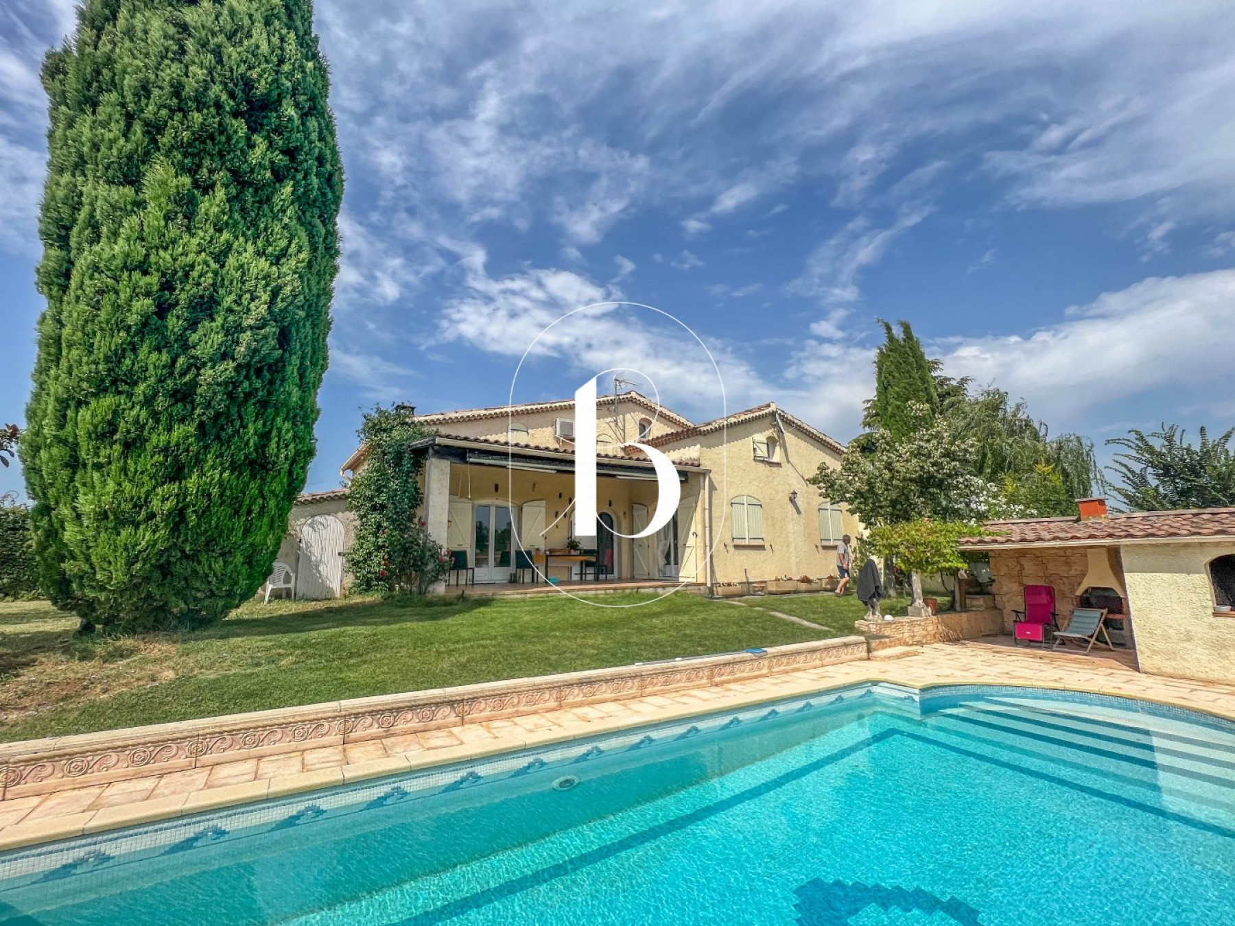 sale Villa Uzes