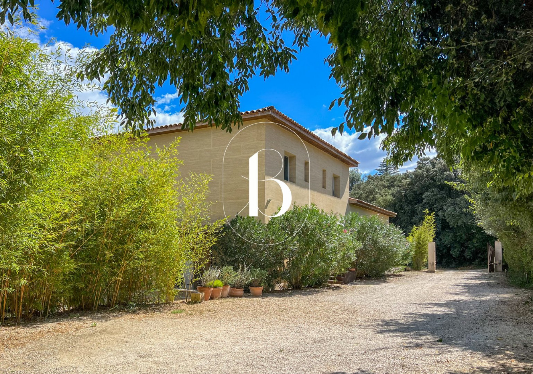 sale Villa Uzes