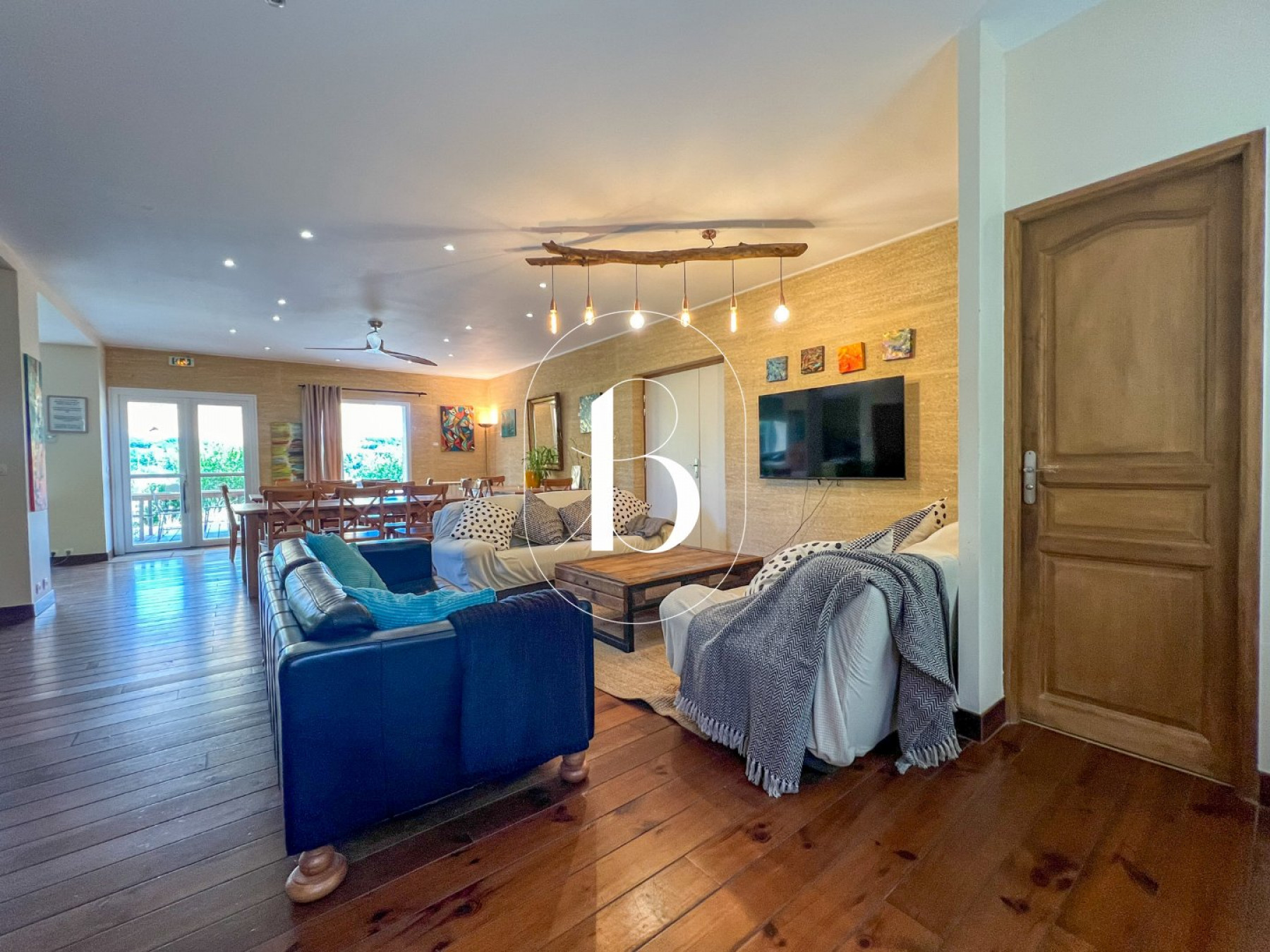 sale Villa Uzes
