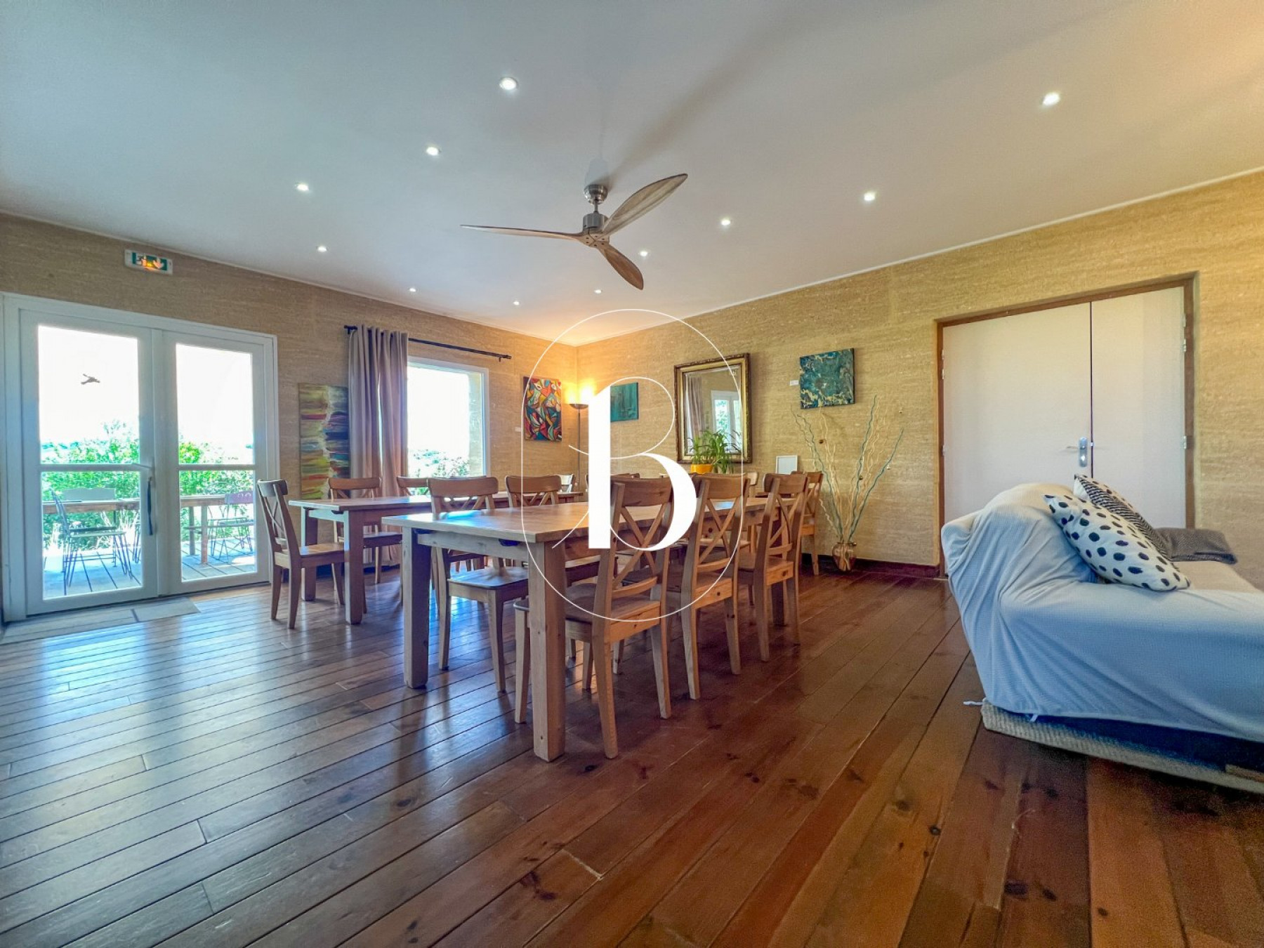 sale Villa Uzes