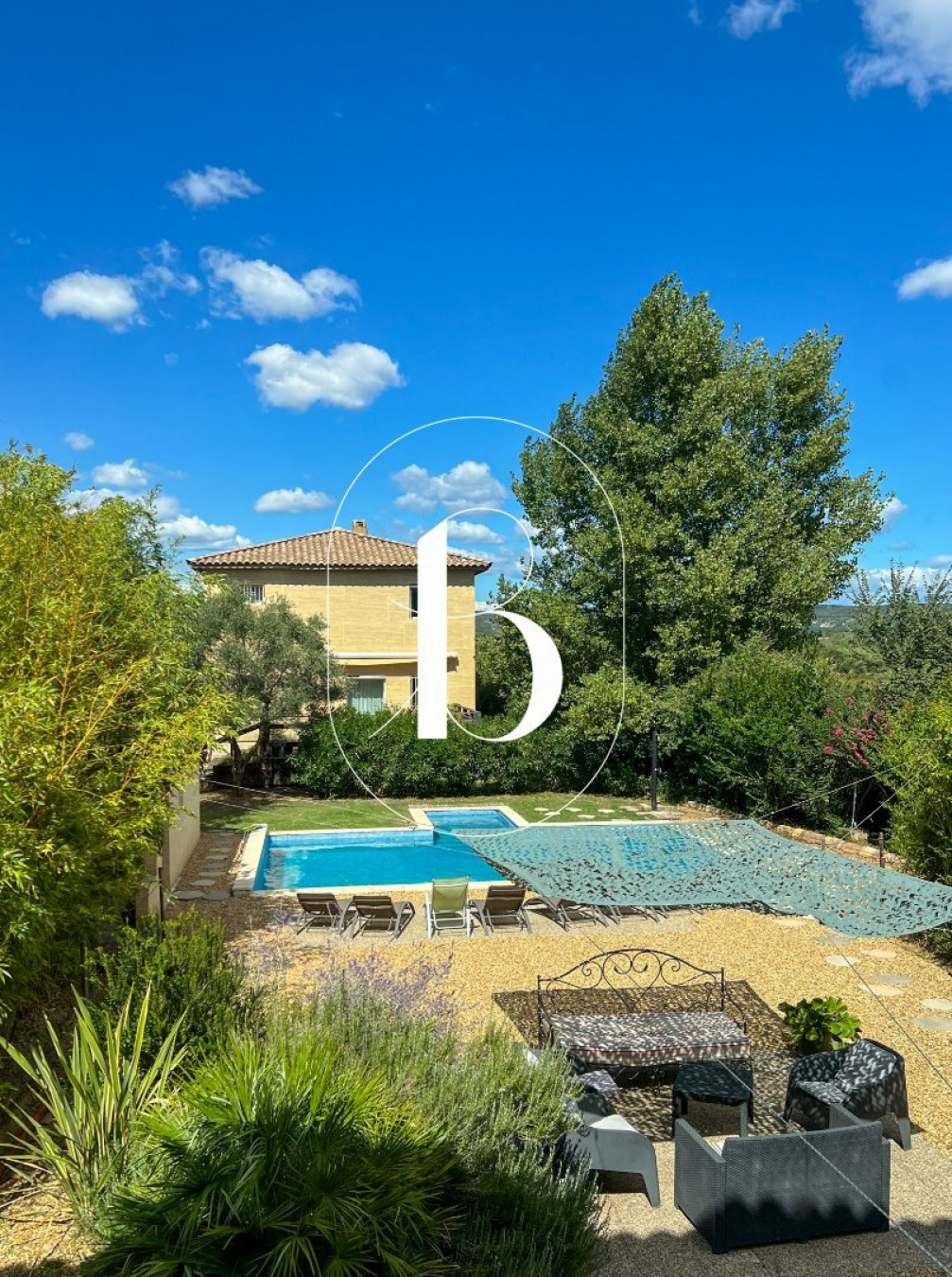 sale Villa Uzes