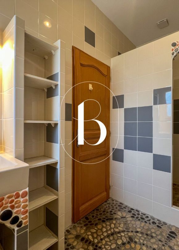 sale Villa Uzes