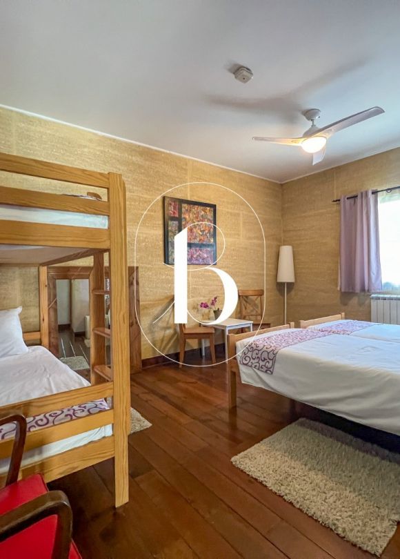 sale Villa Uzes