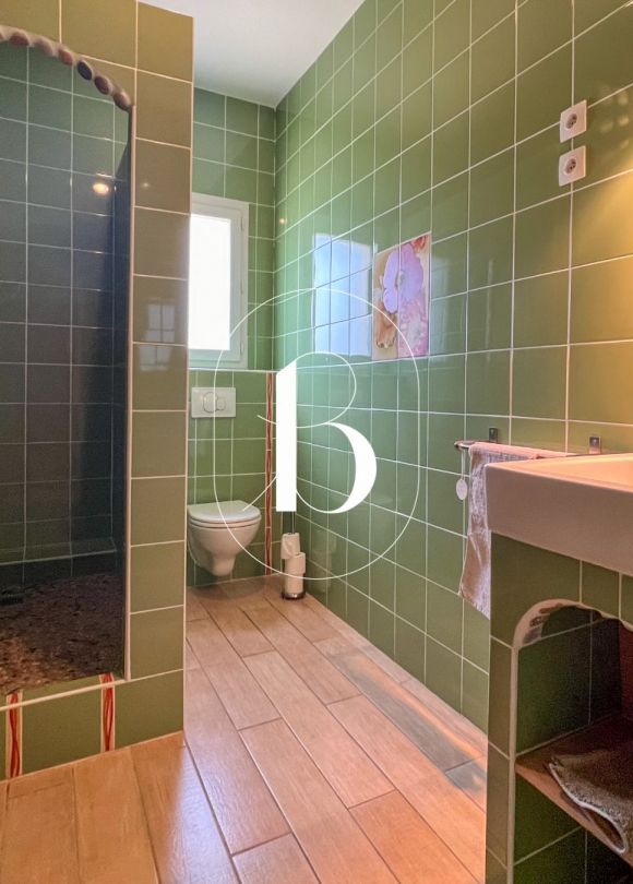 sale Villa Uzes