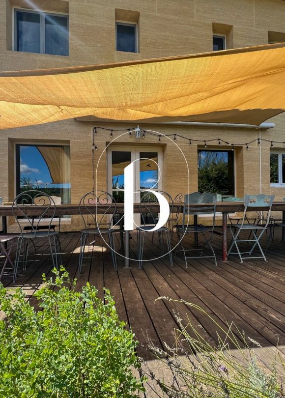 sale Villa Uzes