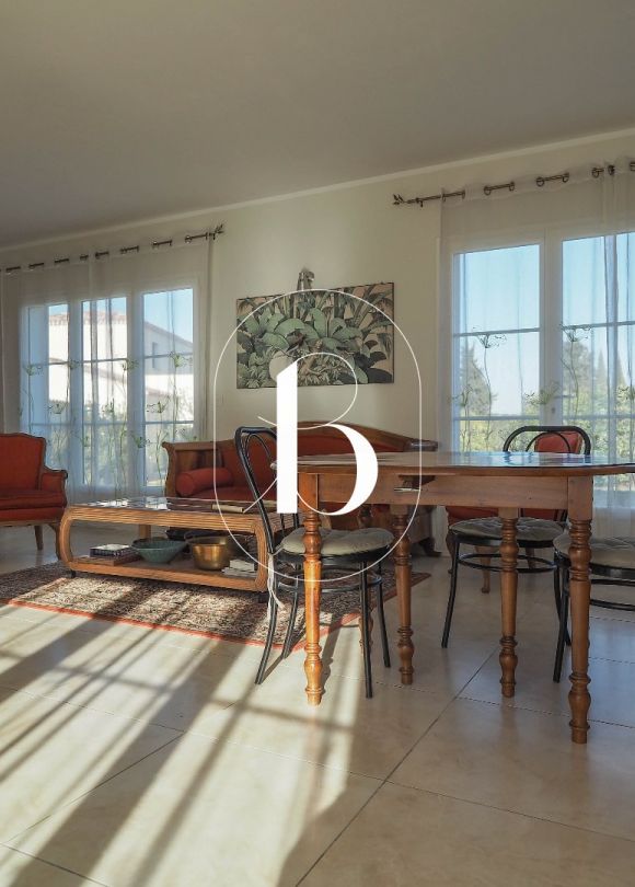 sale Villa Uzes