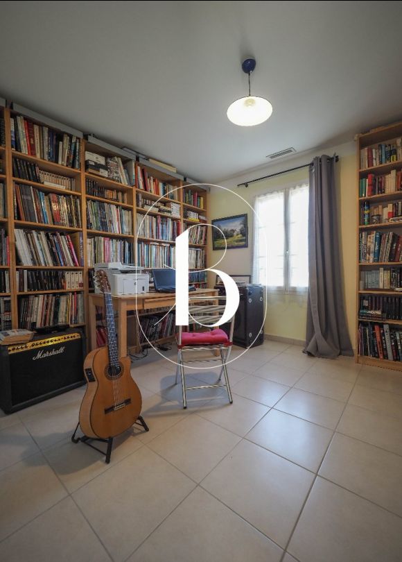 sale Villa Uzes