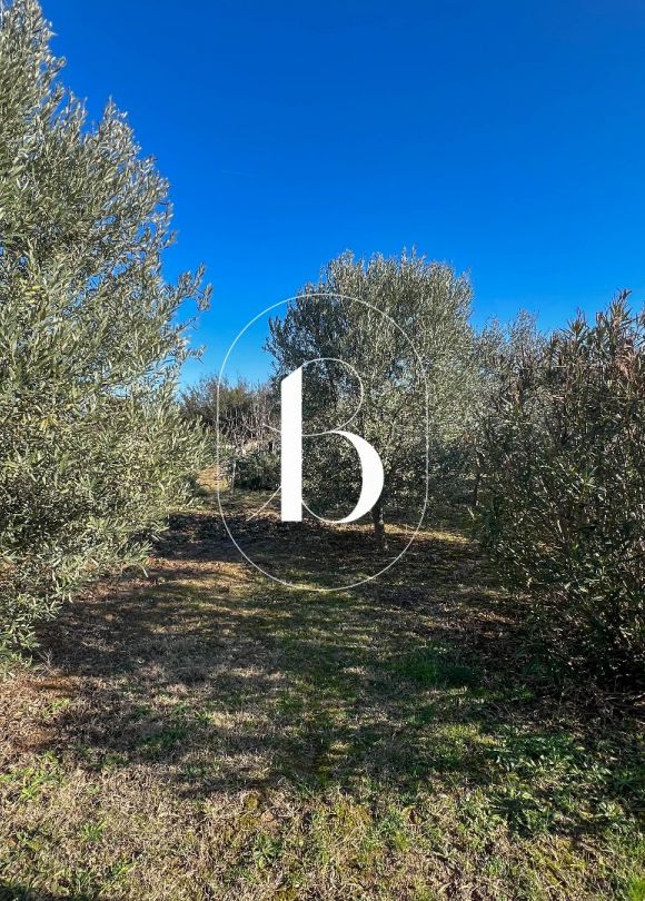 sale Villa Uzes