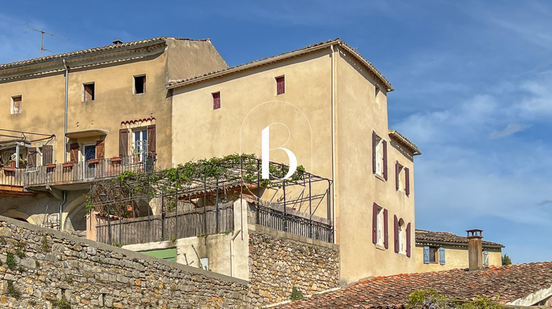 sale Maison de village Saint Sauveur De Cruzieres